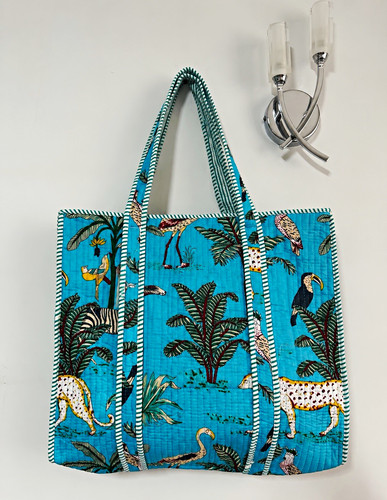 Large quilted tote bag - quilted, blue
