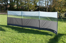 Windbreak Camping Caravan