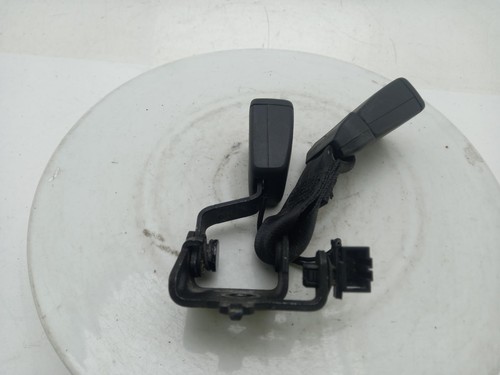 Volkswagen polo seat belt - seat,