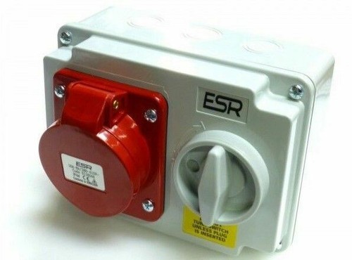 Interlocked switched socket - , 3