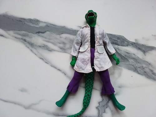 Vintage mego wgsh fist - wgsh,