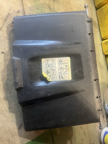 Grass discharge flap - grass,