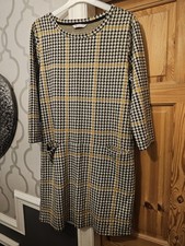 BEAUTIFUL DOGTOOTH STRETCH