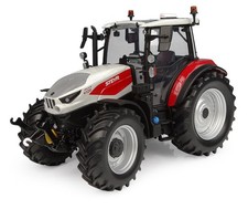 1:32 scale Steyr 4120 Plus
