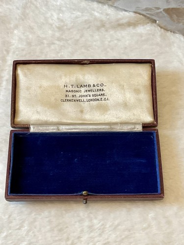 Antique presentation case silk - case,