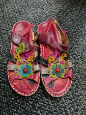 Ladies Leather Sandles Size 5