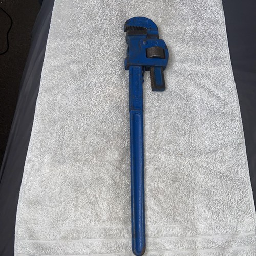 Record stilson type pipe - 24”,