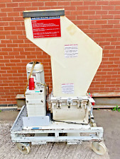 PLASTIC SHREDDER CRUSHER MACHINE