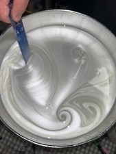 1 Litre White Pearl Solvent