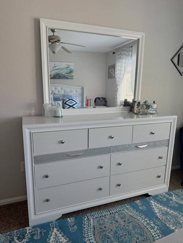 Bedroom set