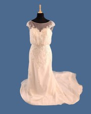 Pre-loved Hilary Morgan White