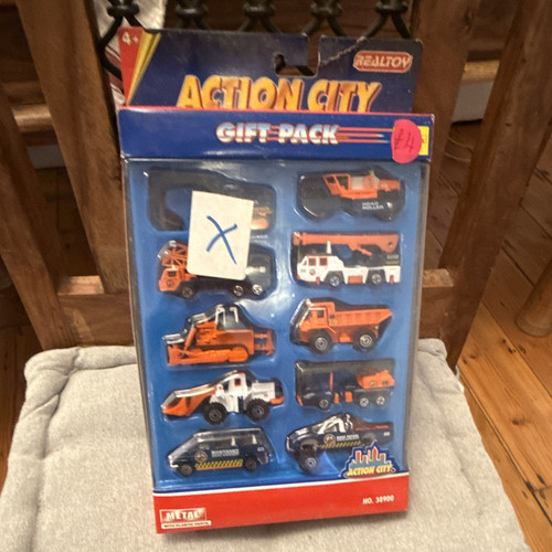 Realtoy action city volvo - city, 1:64