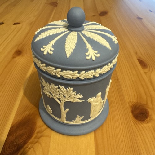 Wedgwood blue jasperware - wedgwood,