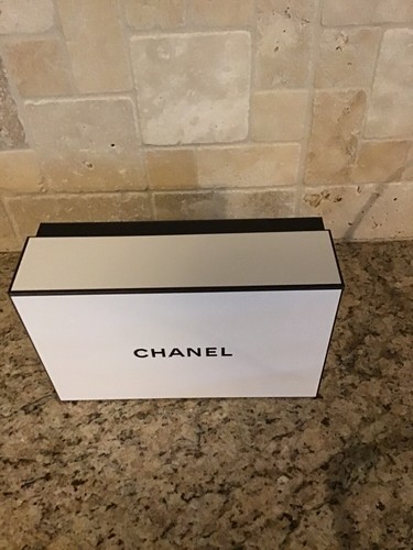 Chanel black white gift box - gift,