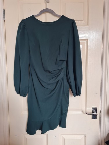 Beautiful green long sleeved - beautiful,