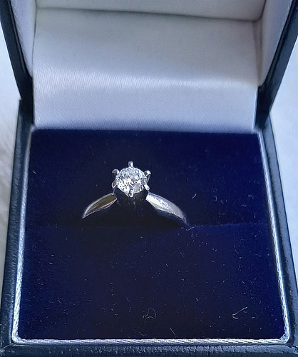 Platinum diamond solitaire - diamond,