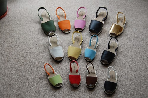 Unisex flat open toed - open-toed, sandals