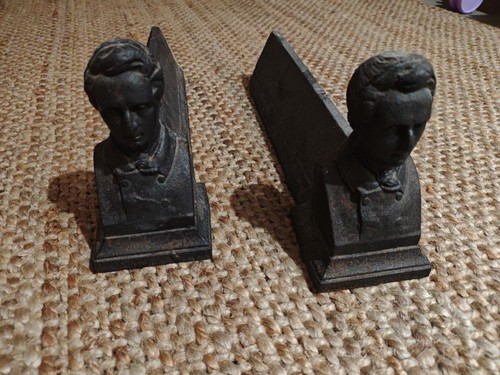 Black cast metal fire - cast,