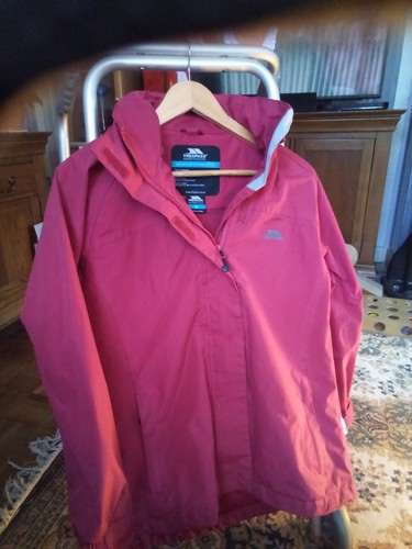Ladies red trespass - red,