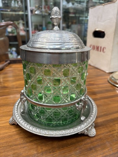 Stunning antique green - stunning,