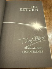 Buzz Aldrin Apollo 11 hand