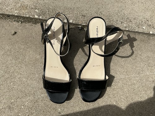 Red herring black patent - herring, open