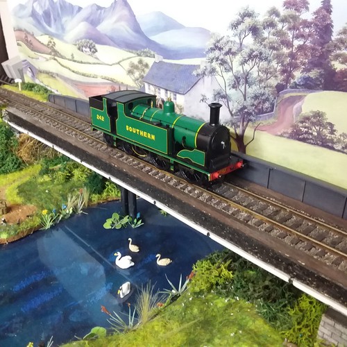 Hornby r2923 green - (oo),