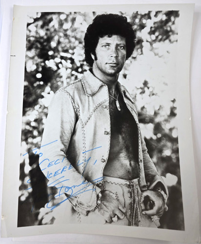 Vintage hand signed tom - signed, jones