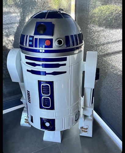Star wars life size d2 - life, r2