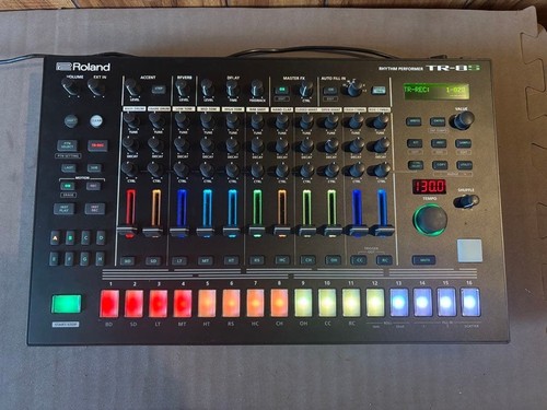 Roland rhythm performer - roland,