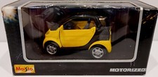 Maisto 1:33 Smart Fortwo Diecast Car 2003 Yellow Black Pull Back Works, w/ Box