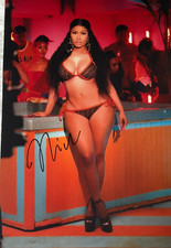Nicki Minaj Hand Signed SEXY