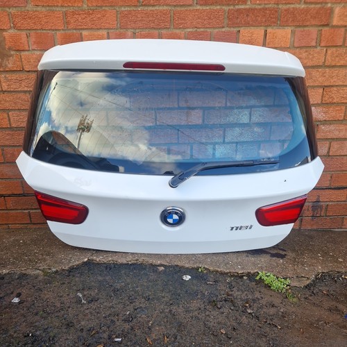 Bmw series door hatchback - bmw,