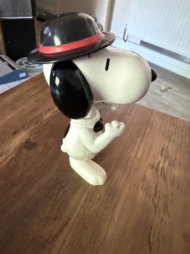 Vintage snoopy plastic toy - plastic,