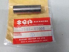 SUZUKI RGV250 PISTON PIN OE SUZUKI 12151-07000