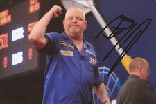 DARTS: ROBERT THORNTON 'THE THORN' SIGNED 6x4 ACTION PHOTO+COA