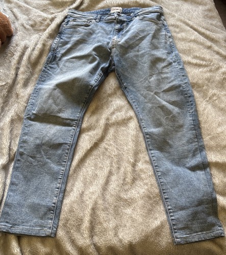 Men next slim - slim, fly
