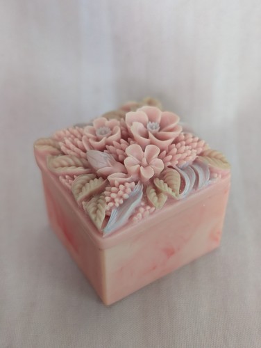 Vintage pink marbled resin - vintage,