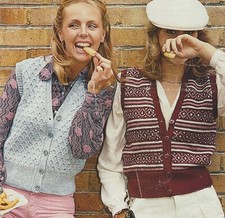 922 Ladies DK GILETS x2