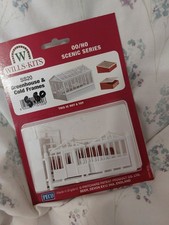 OO Gauge WILLS SS20 Greenhouse