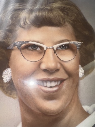 Vtg cat eye glass - vtg,