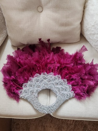 Fuchsia pink feather hand - fuchsia, fan