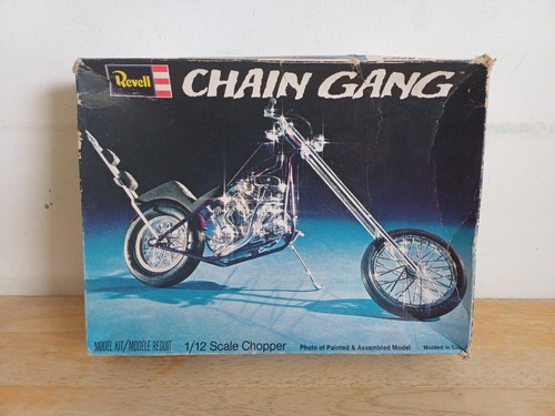 Vintage 1976 revell - 1976,