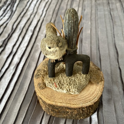 Small lifelike wren wooden - wren,