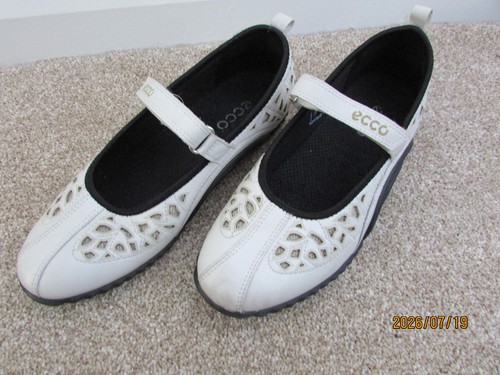 Ladies ecco light shoes size - light,