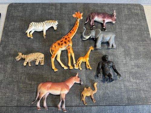 Unbranded set animals - unbranded, of