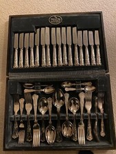 Robert’s And Dore 60 Piece