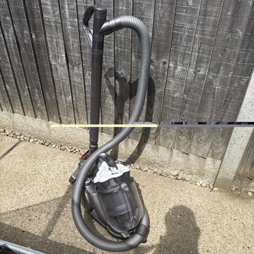 Dyson dc19 bagless cylinder - dyson,