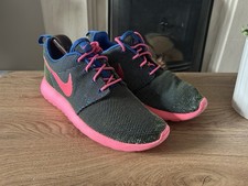 Nike Ladies  Roshe Run