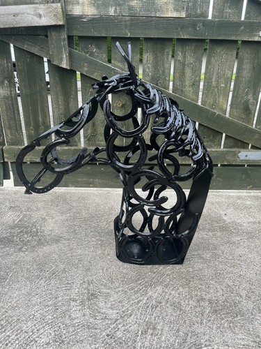 Horseshoe statue - horseshoe,